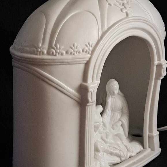 Porcelain Christmas Nativity Lamp Winter Silhouette Light - Picture 5 of 10